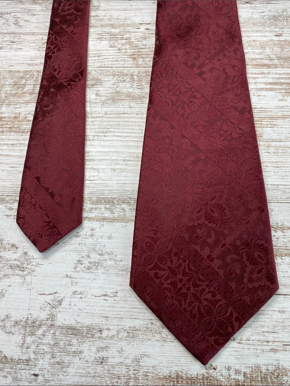 Red Floral Vintage 70s Damask Tie Wide 4.5” Mens Necktie Wedding Formal Ecklund